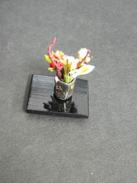 ミニチュア 生け花 差し花 花瓶 ハボタン 紅梅 梅 フィギュア 台座付 b3-1 サムネイル 3
