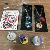 送料無料 ディズニー カードクラブ 限定 バッグチャーム ドナルド ミニー 他 まとめ バッジ ミラー おまけ t2-1 サムネイル 1