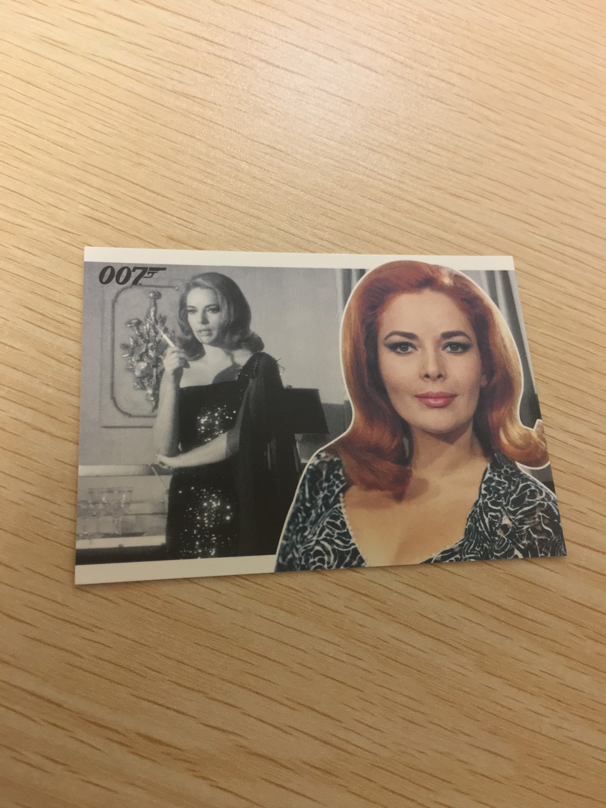 James Bond 007 007 ゼロゼロセブン カード SCIFIHOBBY.COM Rittenhouse Archives カード Helga Brandt トレカ 15 Rittenhouse Archives