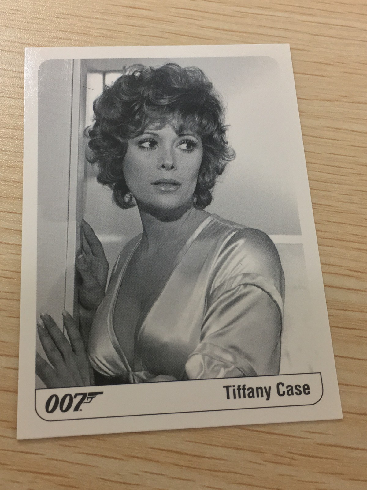 James Bond 007 007 ゼロゼロセブン カード カード Tiffany Case トレカ 62 Rittenhouse Archives トレーディング