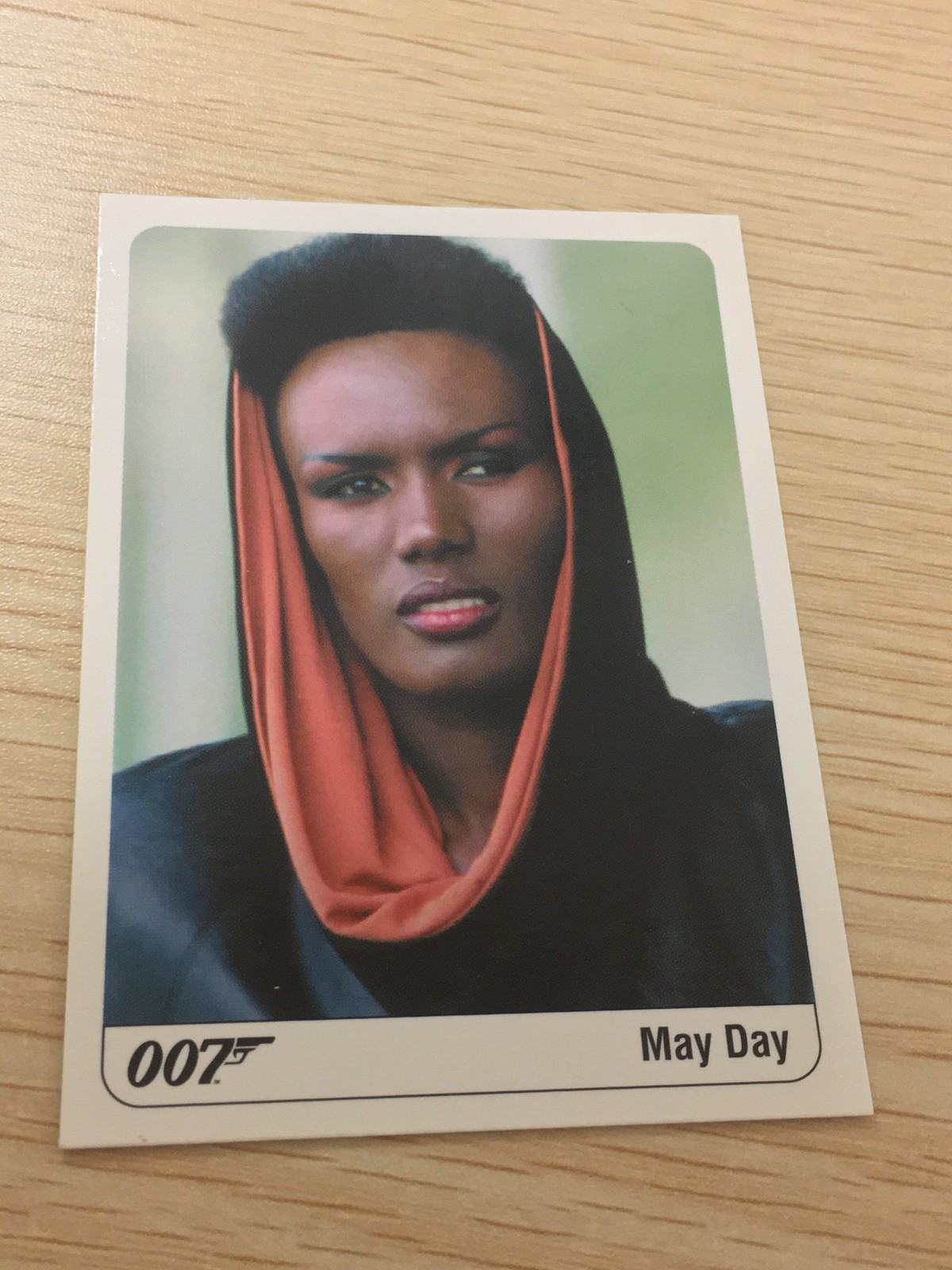 James Bond 007 007 ゼロゼロセブン カード カード May Day トレカ 124 Rittenhouse Archives コレクション
