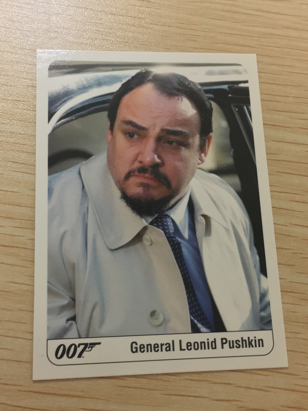 James Bond 007 007 ゼロゼロセブン カード カード General Leonid Pushkin トレカ 132 Rittenhouse Archives コレクション