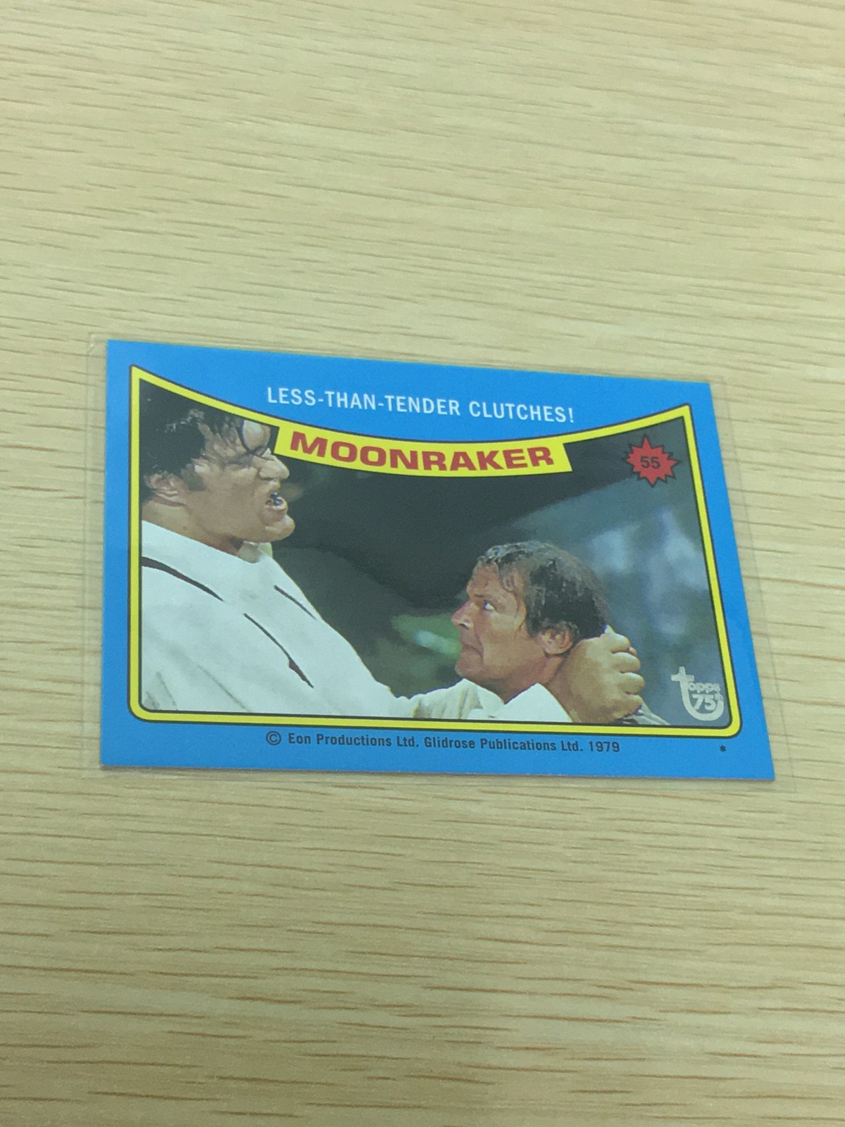 James Bond 007 Moonraker 007 ゼロゼロセブン カード カード Less-Than-Tender Clutches! トレカ 55 Topps 映画トレーディング