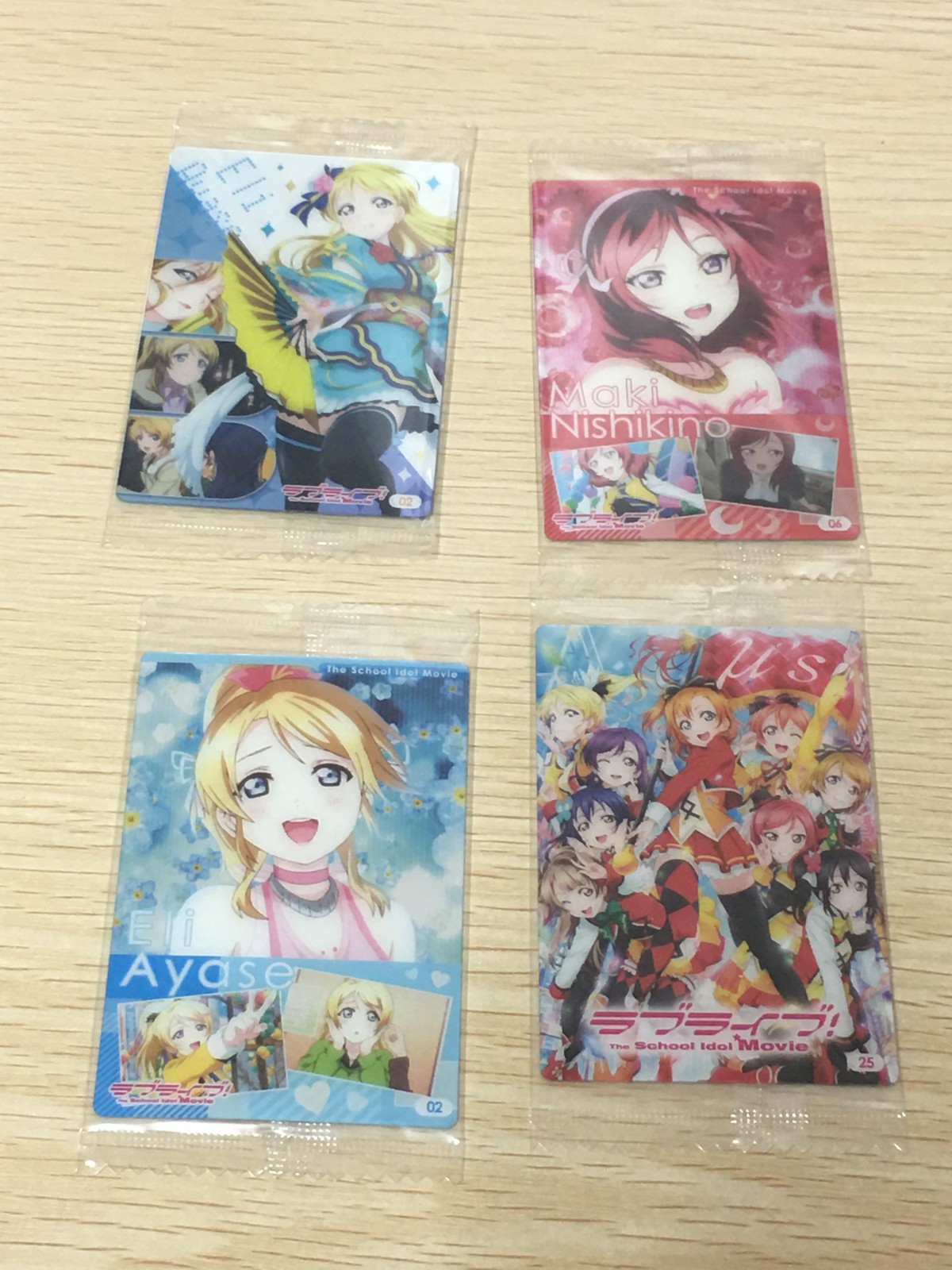 ラブライブ!The School Idol Movie カード まとめ キャラクター グループ 絢瀬絵里 西木野真姫 綾瀬絵里 μ's 4枚 02 06 25 バンダイ 食玩 ウエハース