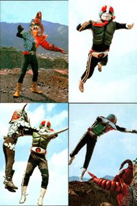 2003カルビー 仮面ライダー チップス 仮面ライダー カルビー カード 石森プロ 東映 カード まとめ 合体改造人間 ライダーの強い技 ガガランダとの戦い サソリトカゲスとライダーの戦い 4枚 298 290 282 306 サムネイル 1