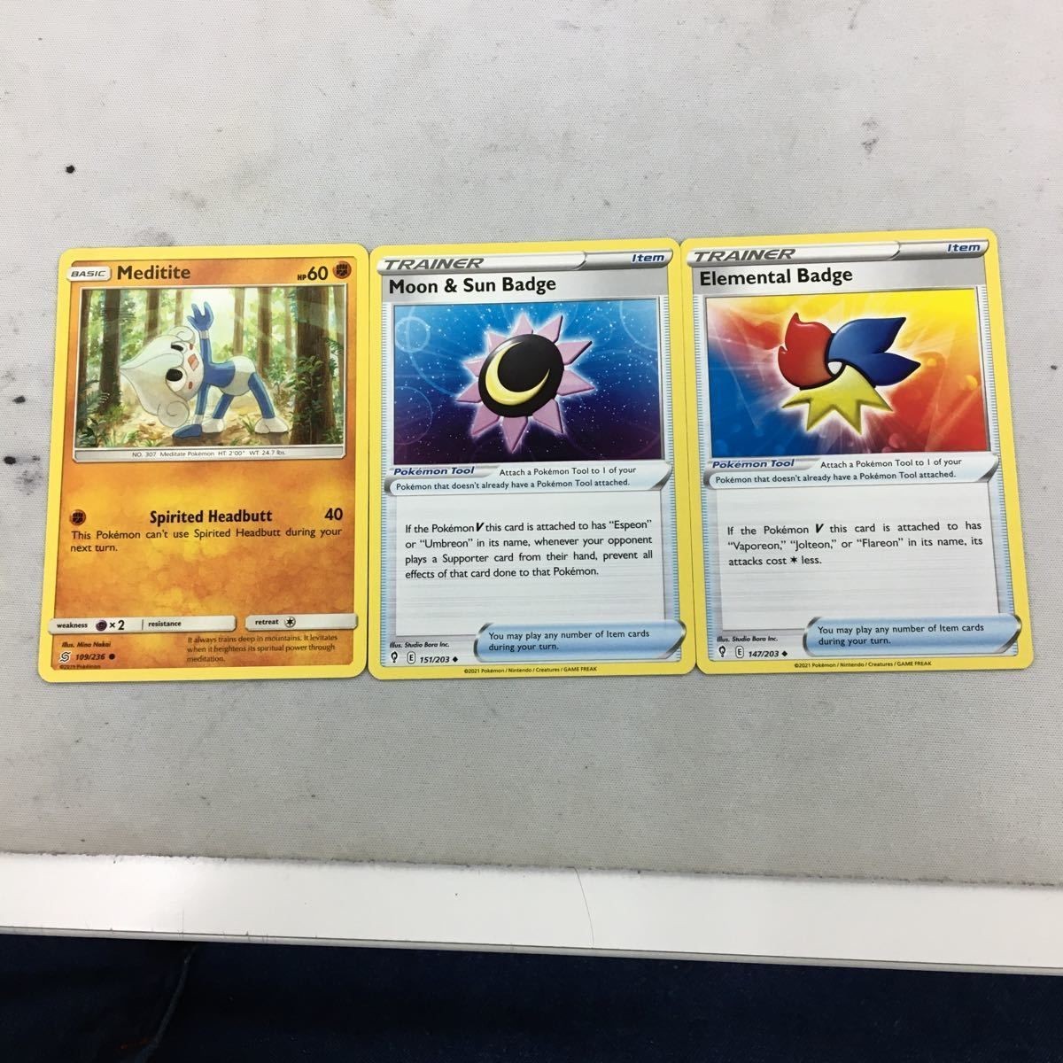 ポケモンカード 旧裏面 海外 英語版 3枚 エレメンタルバッジ 月と太陽のバッジ アナサン 28