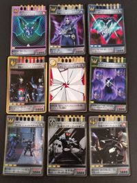 仮面ライダー龍騎 アドベント カード まとめ ベント ヒーロー ナスティベント 仮面ライダーナイト+ダークウイング ガードベント ウイングウォール 龍騎サバイブ ナイトサバイブ コンファインベント ナイト vs レイドラグーン サムネイル 1