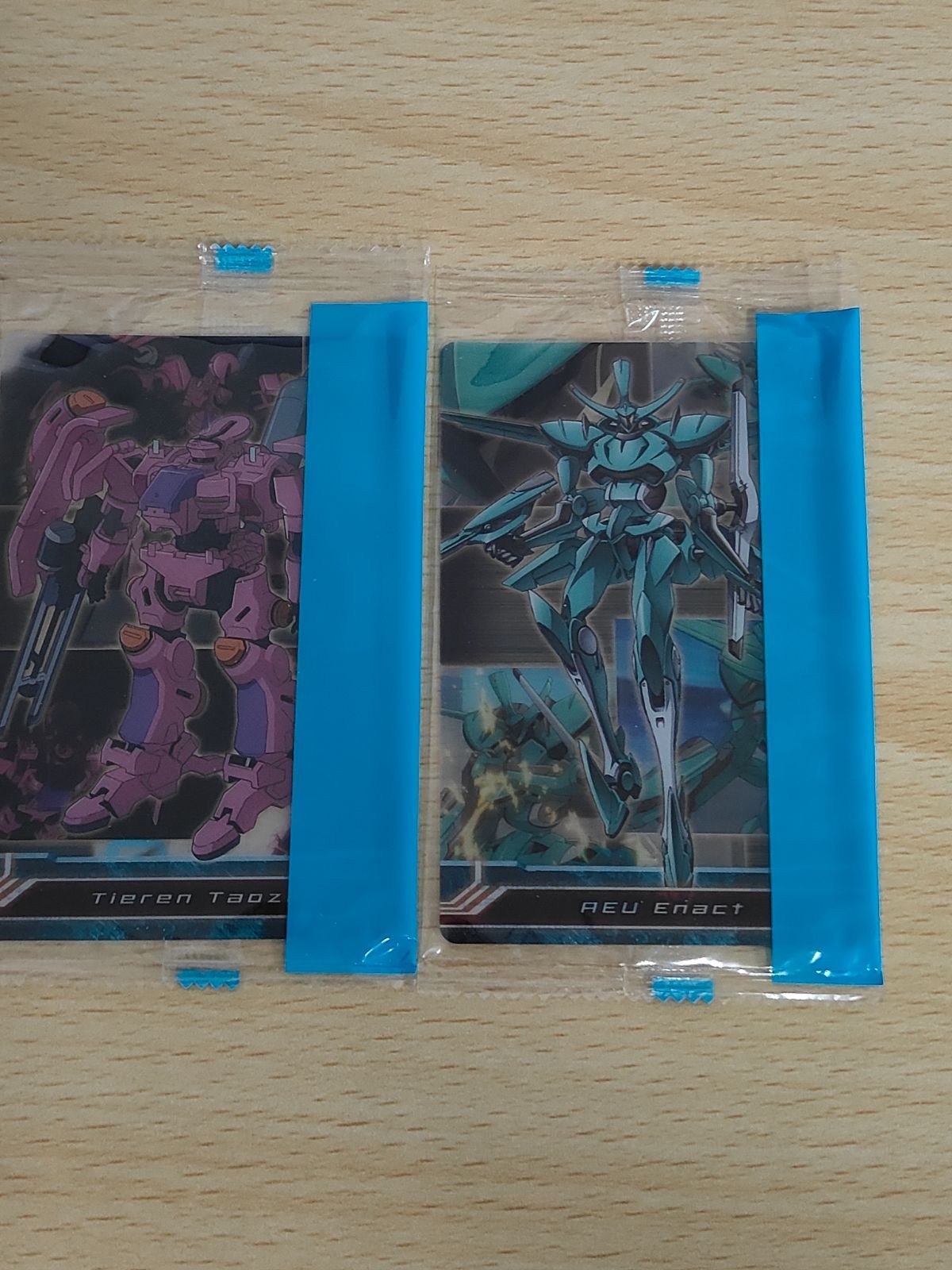 ガンダムoo ダブルオー 00 ダブルオーガンダム 未開封 森永 クリアカード カード ウエハース AEUイナクト ティエレンタオツー