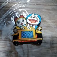 送料無料 ドラえもん レア バッジ 藤子不二雄 小学館 テレビ朝日 j2-1