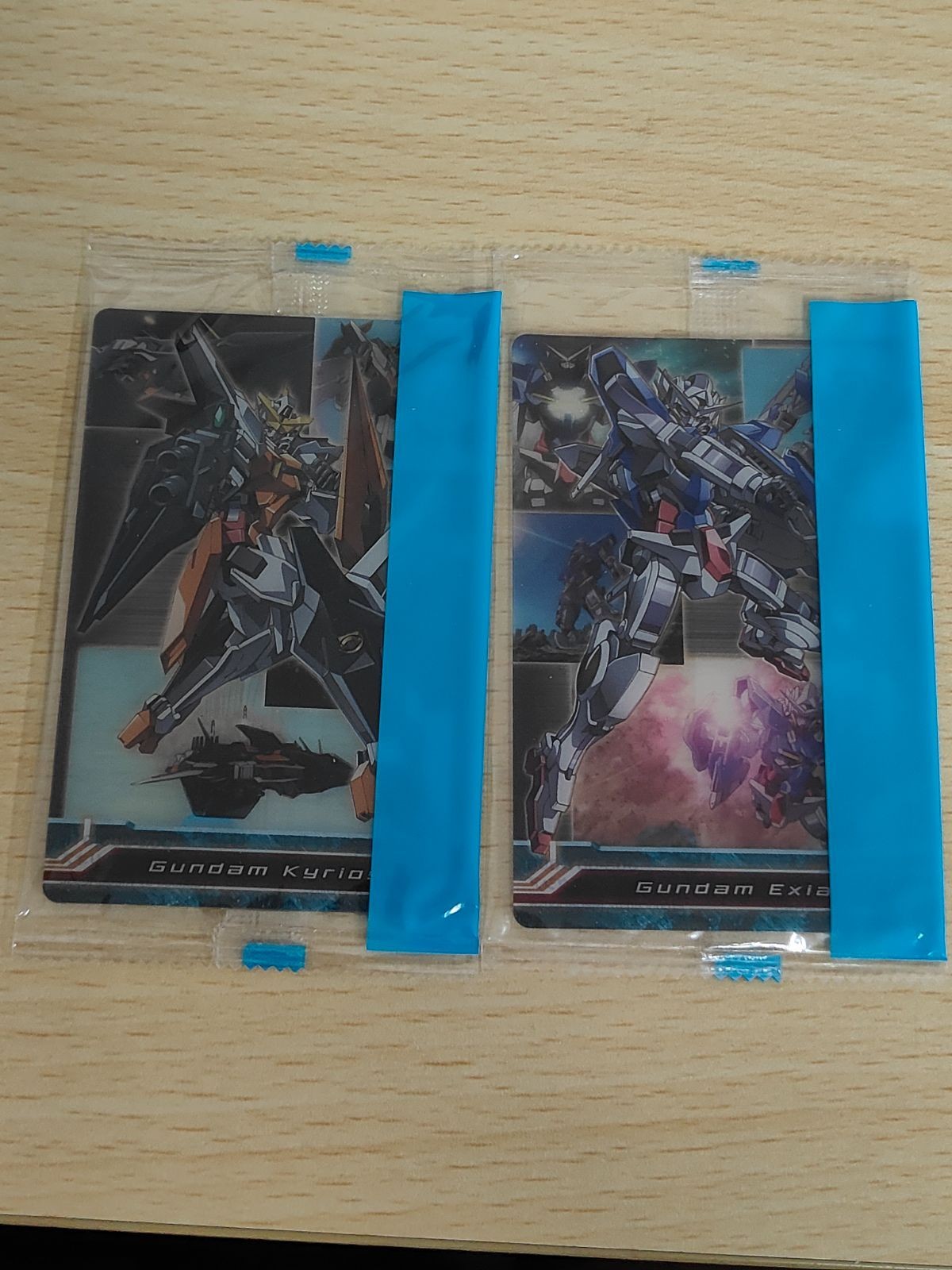 ガンダムoo ダブルオー 00 ダブルオーガンダム 未開封 森永 クリアカード カード ウエハース ガンダムキュリオス ガンダムエクシア
